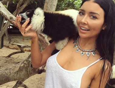 Gemma Lee Farrell: Πλούσιο στήθος και καμπύλες που τρελαίνουν το Instagram